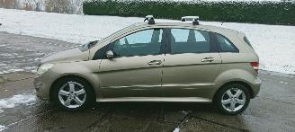 Mercedes B-klasse  picture 2
