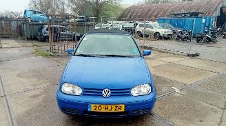 Schadeauto Volkswagen Golf -CABRIOLET 2001/8