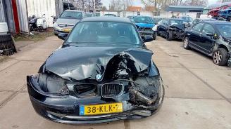 Coche siniestrado BMW 1-serie 1 serie (E81), Hatchback 3-drs, 2006 / 2012 118i 16V 2009/12