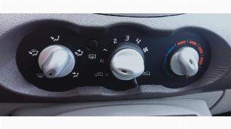 Renault Twingo Twingo II (CN), Hatchback 3-drs, 2007 / 2014 1.2 16V picture 6