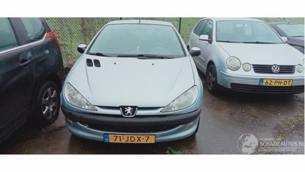 Peugeot 206 206 CC (2D), Cabrio, 2000 / 2007 1.6 16V