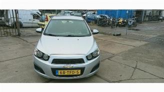Salvage car Chevrolet Aveo Aveo (300), Hatchback, 2006 / 2015 1.2 16V 2012/1