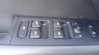 Volvo V-70  picture 9