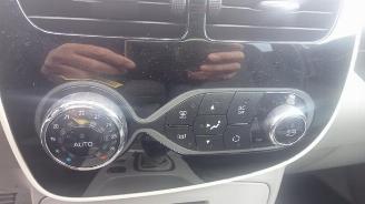 Renault Zoé Zoe (AG), Hatchback 5-drs, 2012 46kW picture 13