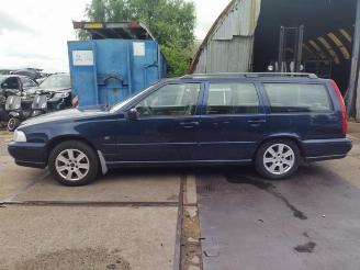 Volvo V-70 V70 (GW/LW/LZ), Combi, 1997 / 2002 2.4 20V 140 picture 3