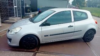 Renault Clio Clio III (BR/CR), Hatchback, 2005 / 2014 1.2 16V 75 picture 2