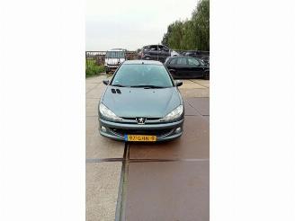 Vrakbiler auto Peugeot 206 206 (2A/C/H/J/S), Hatchback, 1998 / 2012 1.4 XR,XS,XT,Gentry 2008/7