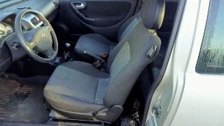 Opel Corsa -C picture 7