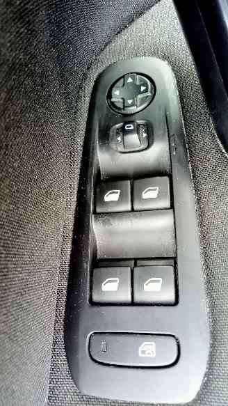 Peugeot 308 1.2 12V picture 12