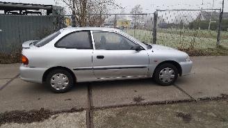 Hyundai Excel  picture 2