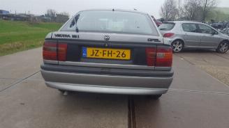 Opel Vectra Vectra A (88/89) Hatchback 1.6 i Ecotec (X16SZ) [52kW]  (09-1993/11-1995) picture 2