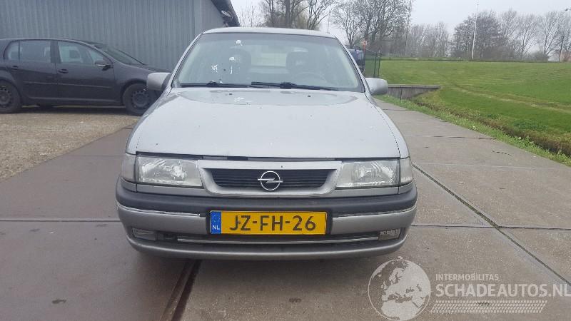 Opel Vectra Vectra A (88/89) Hatchback 1.6 i Ecotec (X16SZ) [52kW]  (09-1993/11-1995)