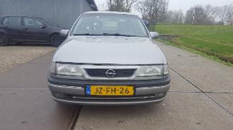 Voiture accidenté Opel Vectra Vectra A (88/89) Hatchback 1.6 i Ecotec (X16SZ) [52kW]  (09-1993/11-1995) 1995/1