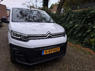 Citroën Berlingo BERLINGO GRIJS KENTEKEN BNZINE 1.2  110PK NIEUW GERESERVEERD!! picture 5
