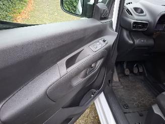 Citroën Berlingo BERLINGO GRIJS KENTEKEN BNZINE 1.2  110PK NIEUW GERESERVEERD!! picture 11