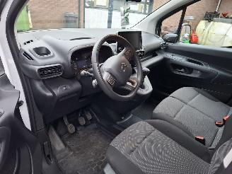 Citroën Berlingo BERLINGO GRIJS KENTEKEN BNZINE 1.2  110PK NIEUW GERESERVEERD!! picture 10