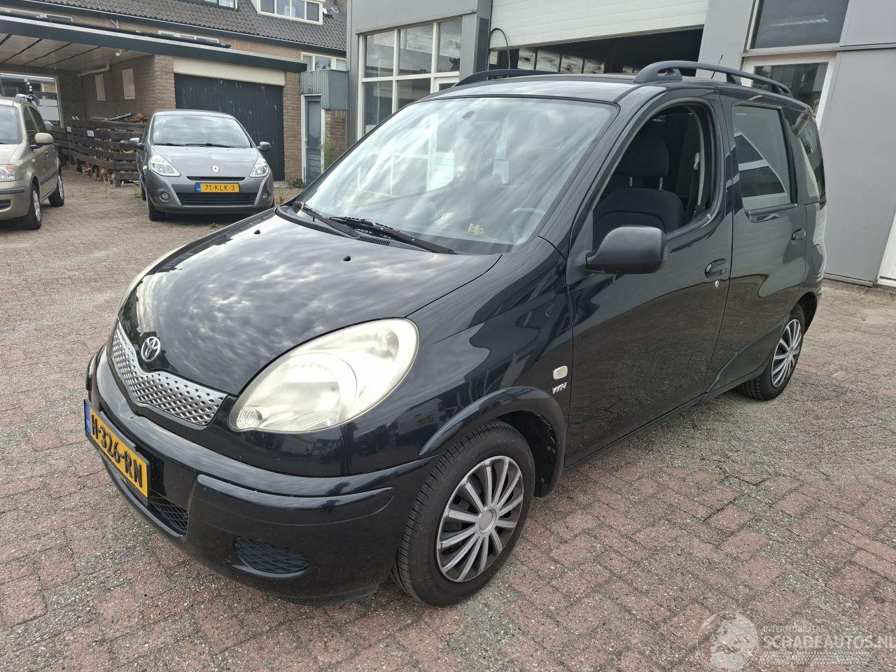 Toyota Yaris-verso Yaris verso 1.3 Sol lakschade bumper airco koud rijd nieuw