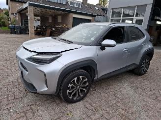 Auto incidentate Toyota Yaris Cross yaris cross 2024 hybride INCL BTW/VAT Automaat first edition groot navi 12950km airbags ok 2024/11
