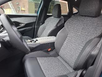 Peugeot 3008 NEW 3008 Hybride 2025 NL kenteken rijdend 16000km picture 16