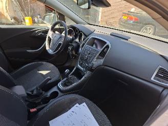 Auto incidentate Opel Astra Astra 1.4 Hatchback airco  inruiler165000km fahrt gut 100% 2014/1