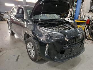 Damaged car Toyota Yaris Cross yaris Cross 15 hybride  automaat 27000km airbag OK start &draait 2025 2025/1