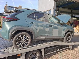 Toyota Yaris Cross 130 pk full hybrid rijdend ex bpm 4 delen stuk incl onderdelen picture 3