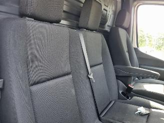 Mercedes Sprinter 317 CDI Maxi Navi Mbux Stoelverw picture 13