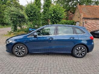 Mercedes B-klasse 180 Aut Navi picture 2