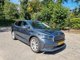 Vaurioauto  passenger cars Skoda Enyaq IV 80 Led Navi Stoelverw. 2021/5