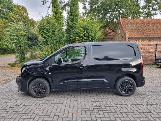 Citroën Berlingo BlueHDI 130 Aut. picture 2