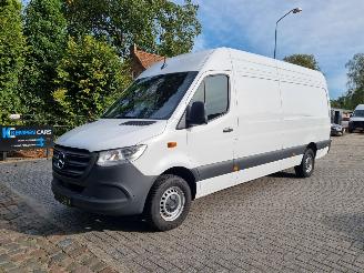 Vaurioauto  passenger cars Mercedes Sprinter 317 CDI Aut PRO L3 Navi Stoelverw 2024/10