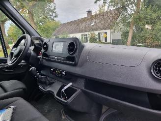 Mercedes Sprinter 317 CDI Navi Mbux Stoelverw picture 10