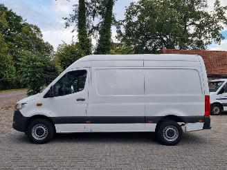 Mercedes Sprinter 317 CDI Navi Mbux Stoelverw picture 2