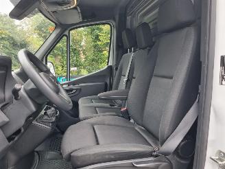 Mercedes Sprinter 317 CDI L3 Maxi Navi Stoelverw. picture 12
