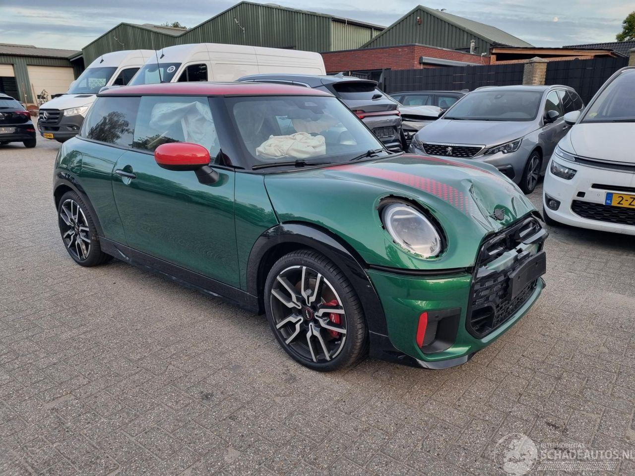 Mini Cooper JCW 170KW Aut. Pano