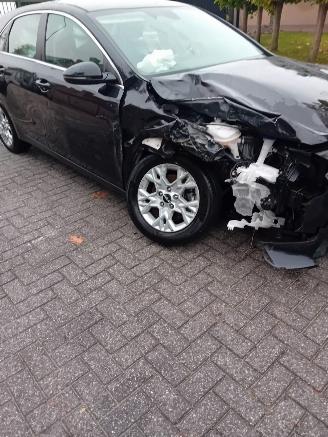 Kia Ceed 1.0 TGDI Aut. Navi Camera picture 3
