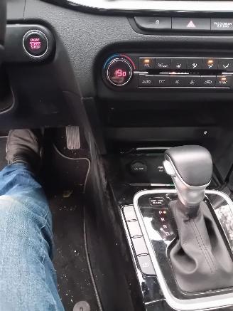 Kia Ceed 1.0 TGDI Aut. Navi Camera picture 10