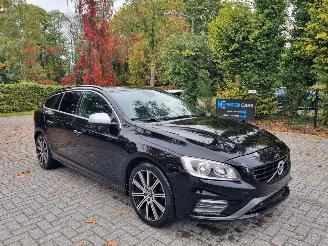 krockskadad bil auto Volvo V-60 R-Design 2.0d 88KW Navi Stoelverw. 2016/3