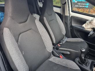 Toyota Aygo X 1.0 VVT-I  Airco picture 12