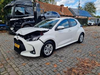 Vaurioauto  passenger cars Toyota Yaris Hybrid 115 First Edition 2025/3