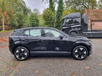 Volvo EX30 69Kwh SINGLE MOTOR EXTENDED RANGE PLUS picture 2