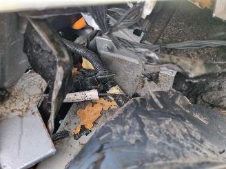 Volvo C-40 Recharge Plus 69KwH Pano Led SHZ picture 9