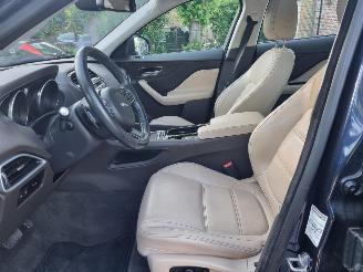 Jaguar F-Pace 20d Aut. AWD Prestige Pano picture 17