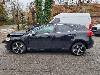 Volvo V-40 T3 Aut. Rdesign Pano picture 2