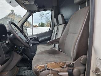 Volkswagen Crafter 2.5 TDI 120KW L2 H2 Airco picture 12