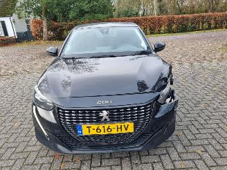 Peugeot 208 1.2 PureTech picture 8