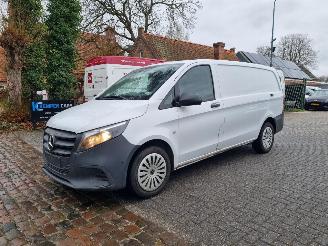 Schadeauto Mercedes Vito Pro 116 CDI L2 Airco Navi Camera 2024/7