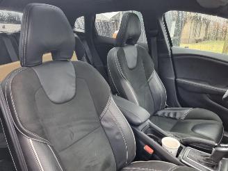Volvo V-40 T3 Aut. Rdesign Pano picture 12
