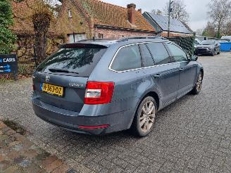 Skoda Octavia 1.6 TDI Airco Navi Stoelverw picture 3