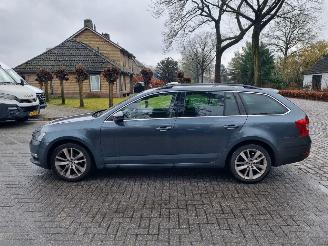 Skoda Octavia 1.6 TDI Airco Navi Stoelverw picture 6